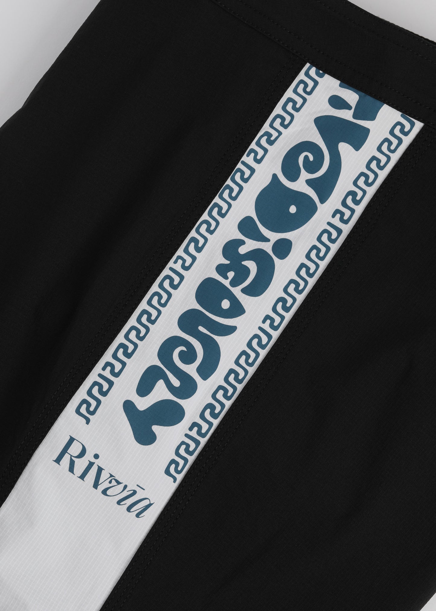 LOGGER TRUNK : BLACK DISCOVERY
