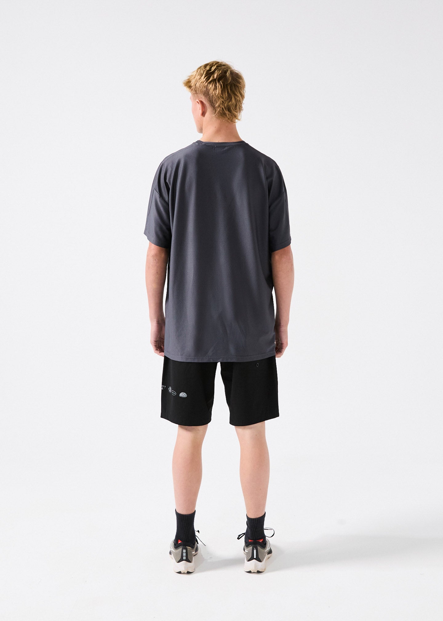 SUBJECT MATTER SPORTS T-SHIRT : METAL