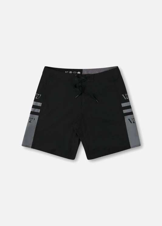 DISCLOSURE 19' TRUNK : BLACK BLACK