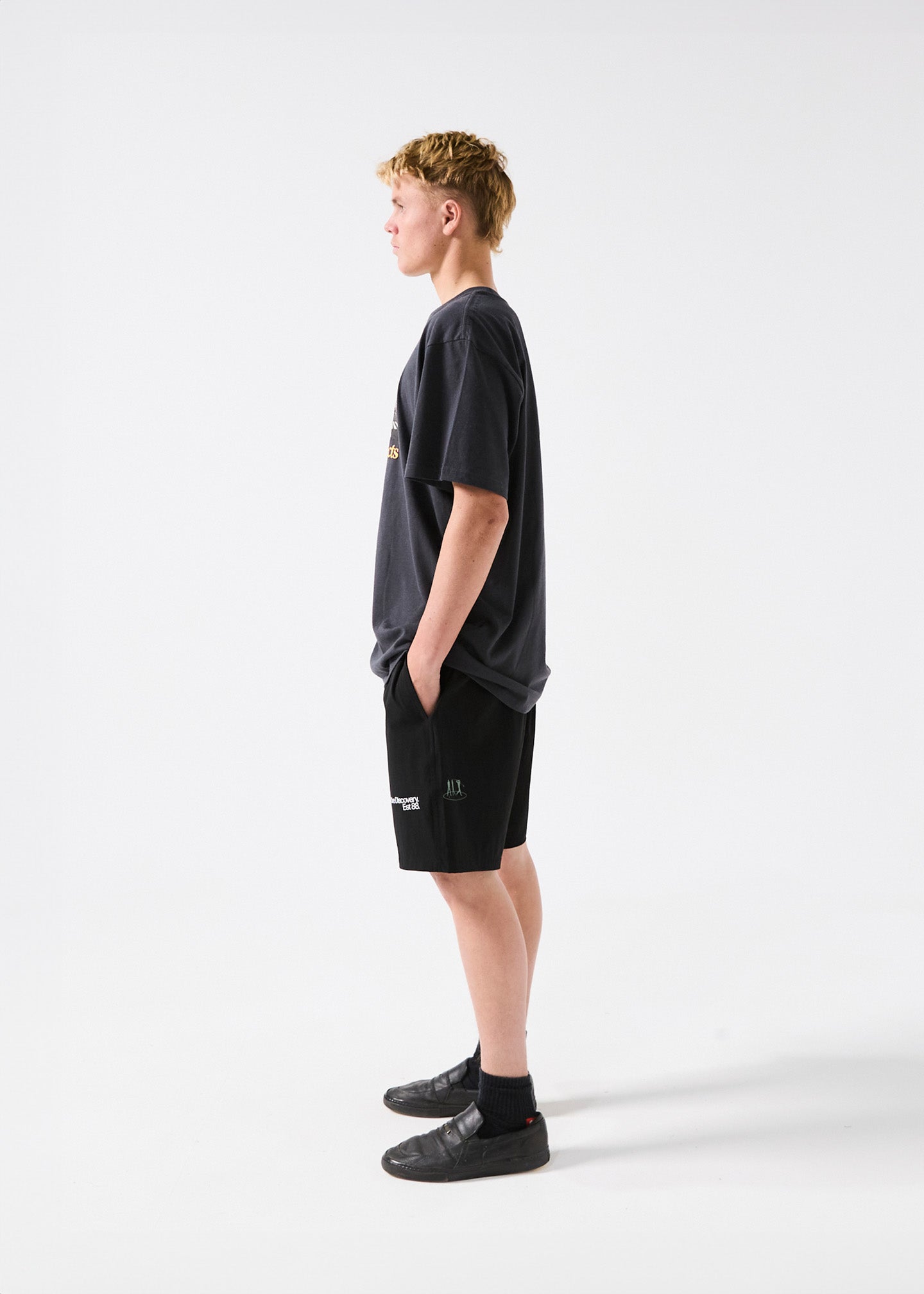 DAILY RIDE SWING FOUNDATION SHORT : WASHED BLACK GREEN