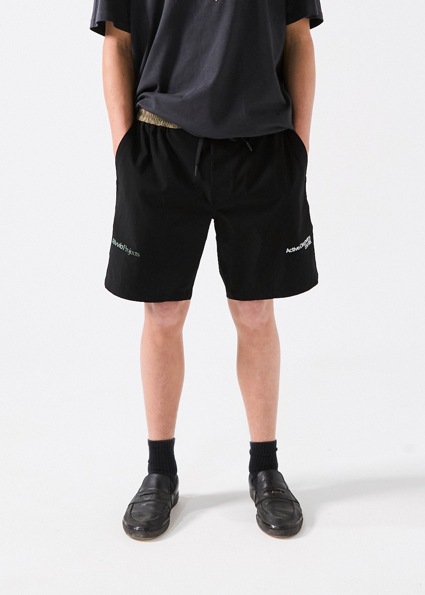 DAILY RIDE SWING FOUNDATION SHORT : WASHED BLACK GREEN