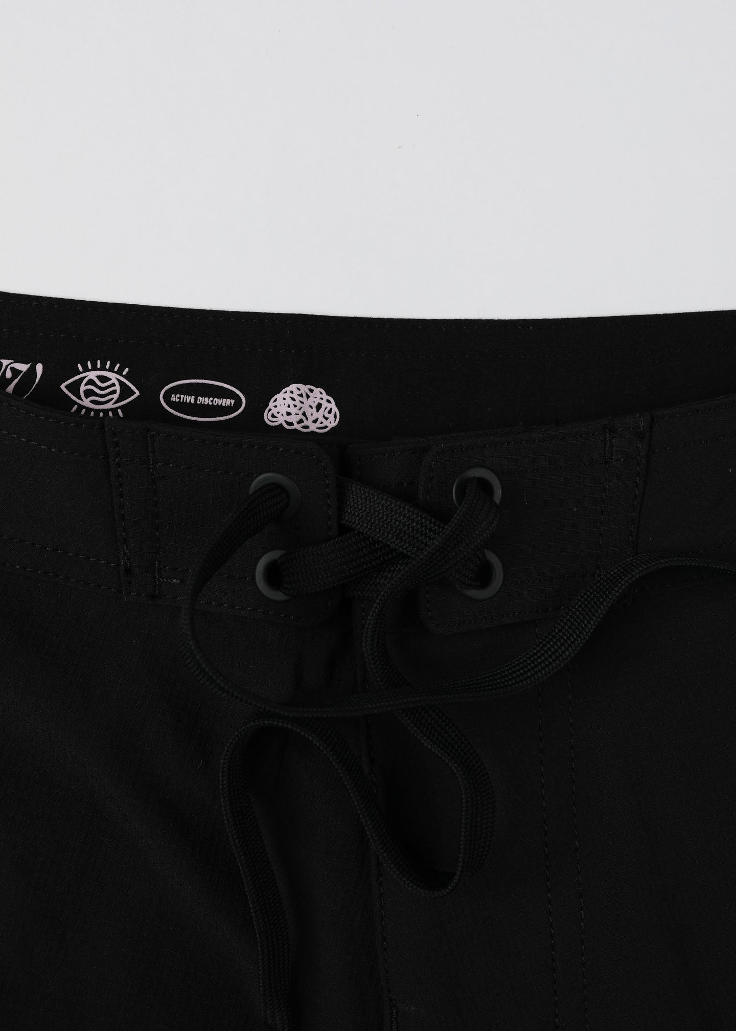 STEREO 18' TRUNK : BLACK PINK