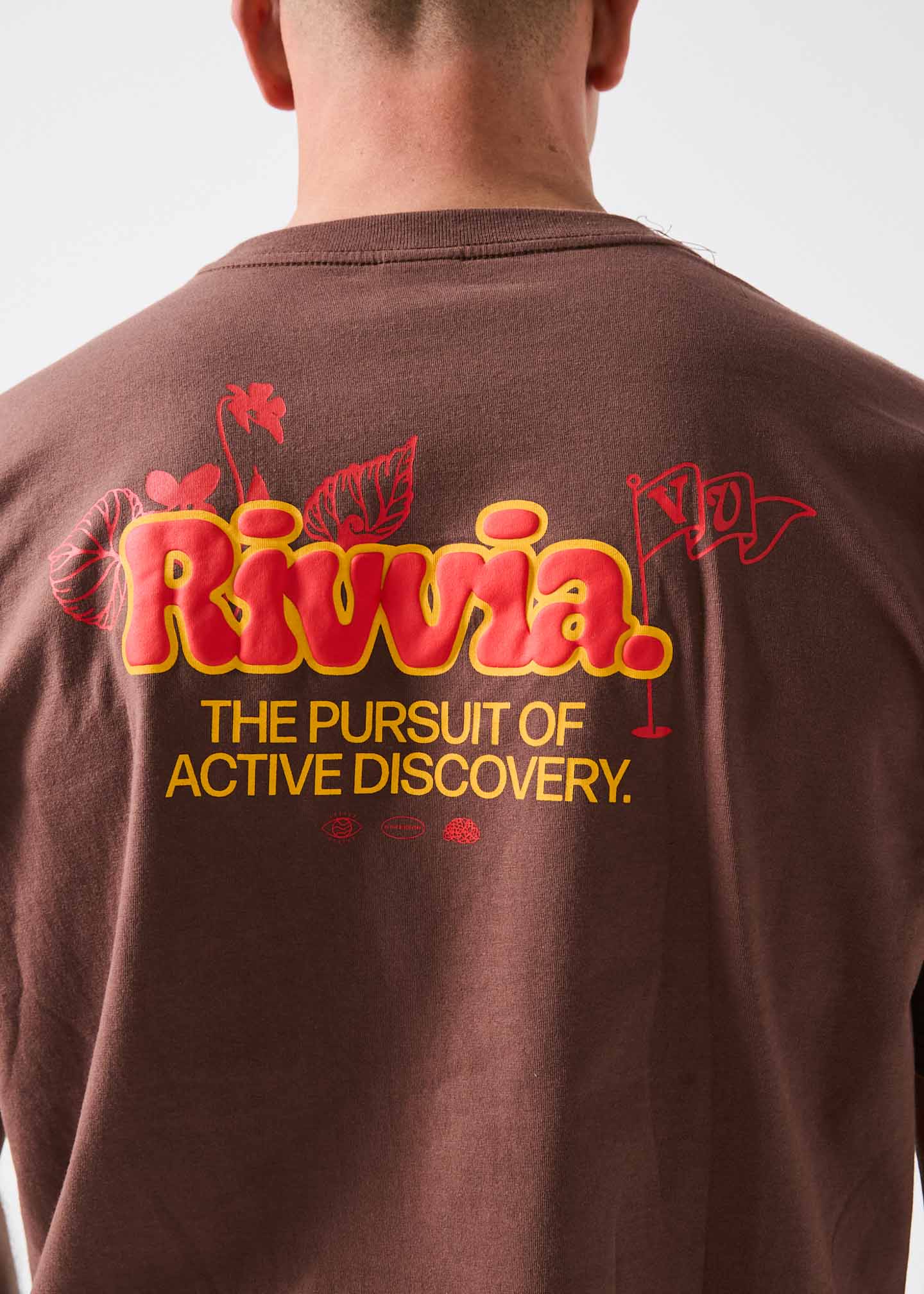 FLORAL PURSUIT T-SHIRT : BROWN