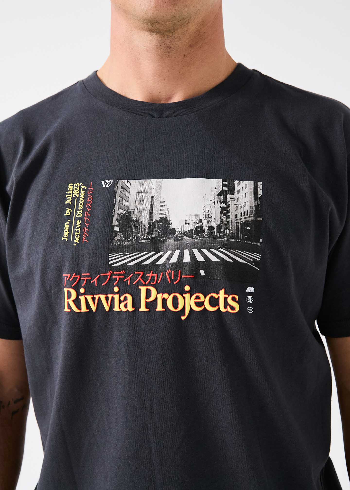 GLOBAL TOUR T-SHIRT : PIGMENT BLACK