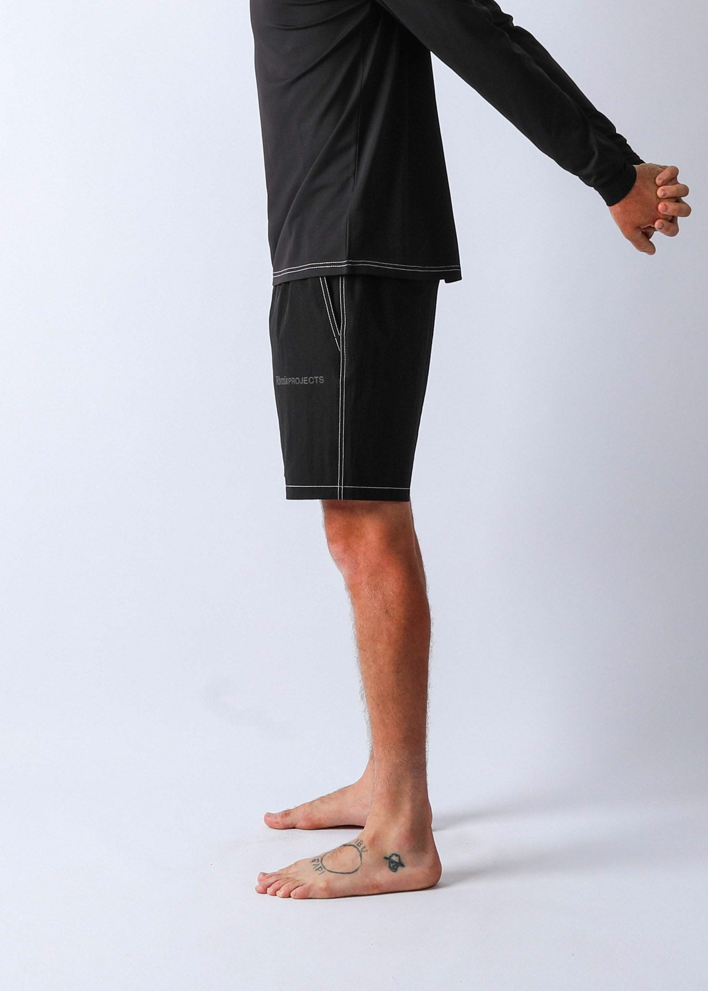 CONTRAST DAILY RIDE SHORT : BLACK WHITE