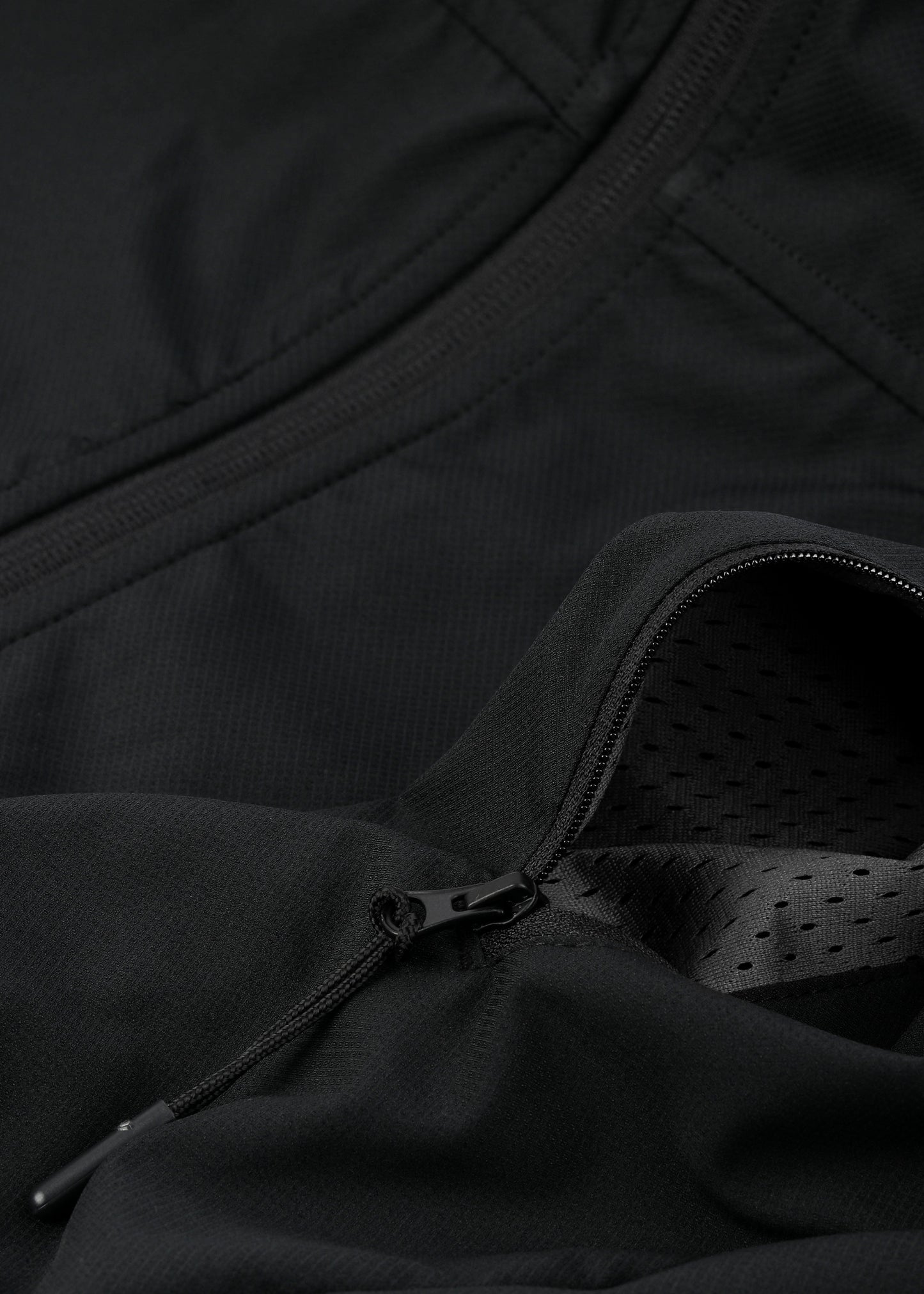 GRAND PROJECTS SPRAY JACKET : BLACK